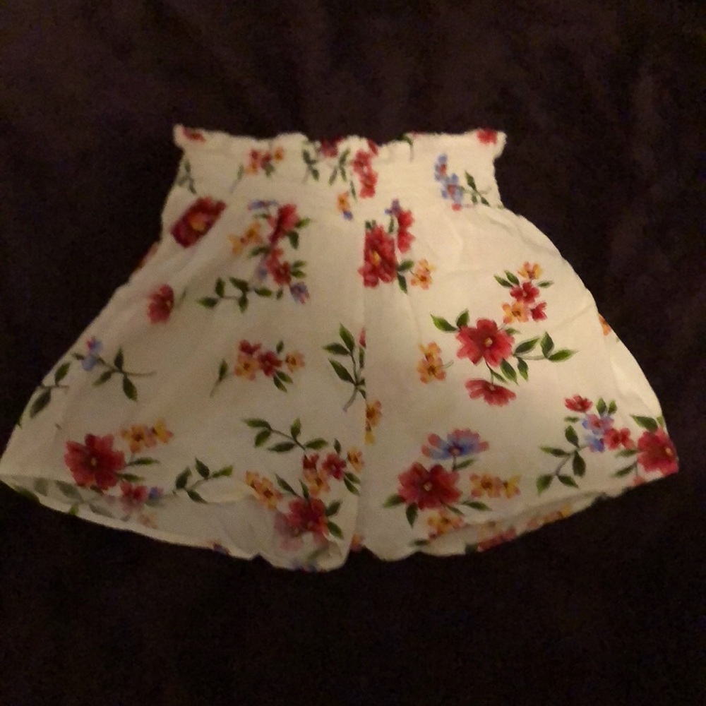 Fashion Nova floral shorts